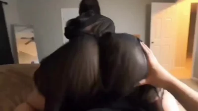 很会扭得极品翘臀，这女上位很带劲